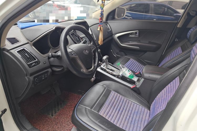 Used Huatai Santa Fe 2016 1.5T Gasoline Automatic Two-Wheel Drive i3 Model with Smart Features Left Front Seat