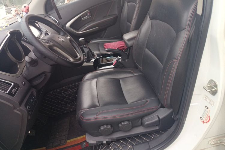 Used Huatai Santa Fe 2016 1.5T Gasoline Manual Two-Wheel Drive Smart Enjoyment i3 Model Left Front Seat