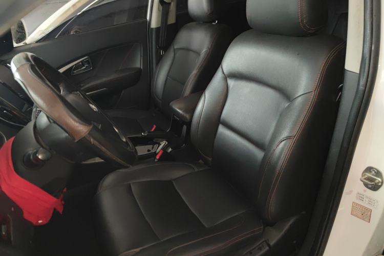 Used Huatai Santa Fe 2016 1.5T Gasoline Manual Two-Wheel Drive Elite Model Left Front Seat