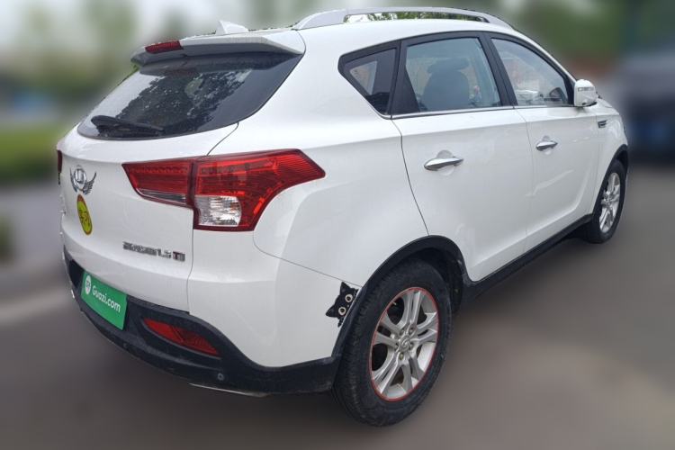 Used Huatai Santa Fe 2016 1.5T Gasoline Manual Two-Wheel Drive Smart Enjoyment i3 Model Rear Right 45 Deg