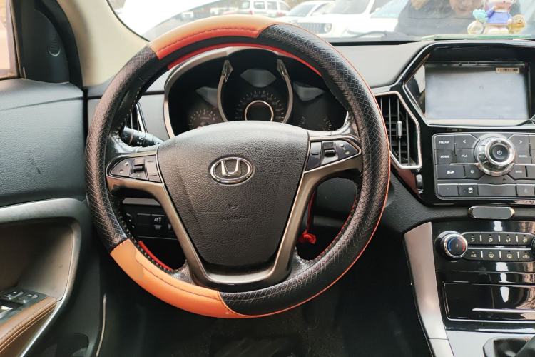 Used Huatai Santa Fe 2016 1.5T Gasoline Manual Two-Wheel Drive Smart Enjoyment i3 Model Steering Wheel