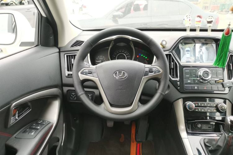 Used Huatai Santa Fe 2016 1.5T Gasoline Manual Two-Wheel Drive Smart Enjoyment i3 Model Steering Wheel