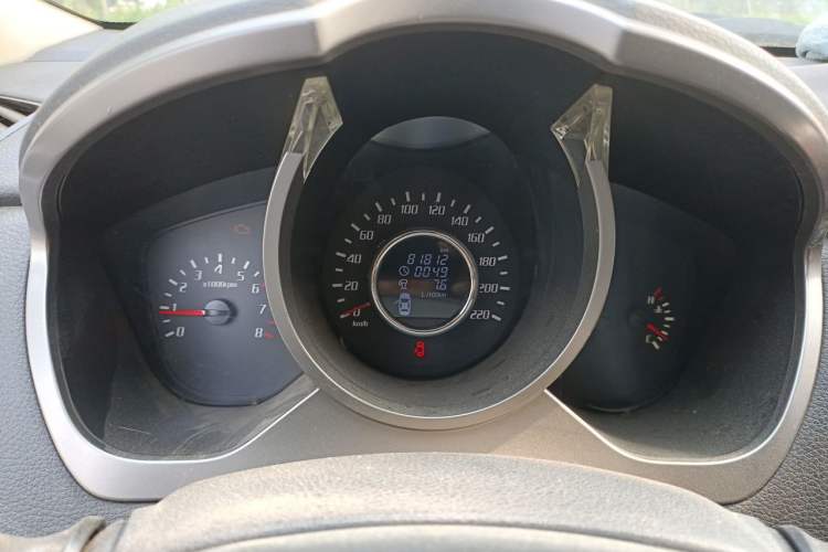 Used Huatai Santa Fe 2017 1.5T Gasoline Manual Two-Wheel-Drive Elite Model Instrument Cluster