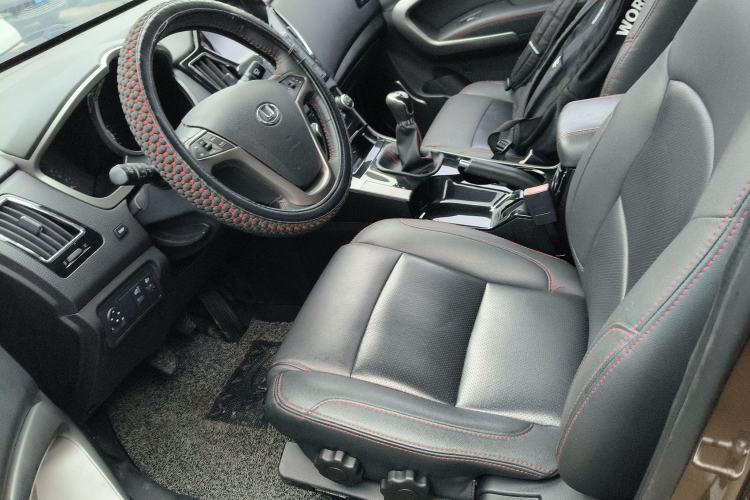 Used Huatai Santa Fe 2017 1.5T Gasoline Manual Two-Wheel-Drive Elite Model Left Front Seat