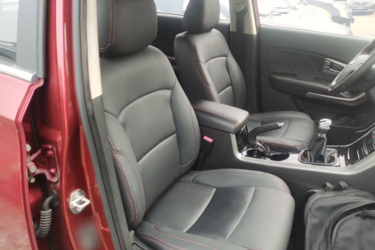 Used Huatai Santa Fe 2017 1.5T Gasoline Manual Two-Wheel Drive Smart Enjoyment i3 Model Right Front Seat