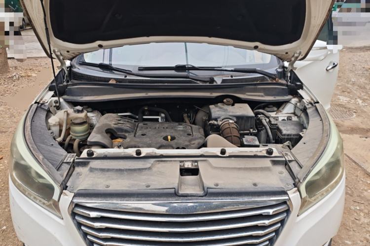 Used Huatai Santa Fe 2017 1.5T Gasoline Automatic Two-Wheel-Drive Elite Model Engine Bay