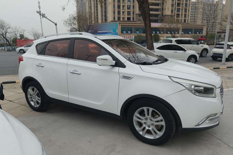 Used Huatai Santa Fe 2017 1.5T Gasoline Automatic Two-Wheel Drive Smart Enjoyment i3 Model Exterior 2