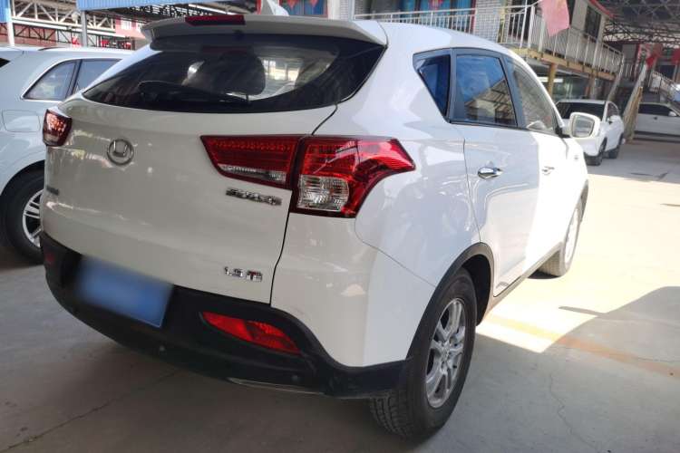 Used Huatai Santa Fe 2017 1.5T Gasoline Manual Two-Wheel-Drive Elite Model Exterior 3
