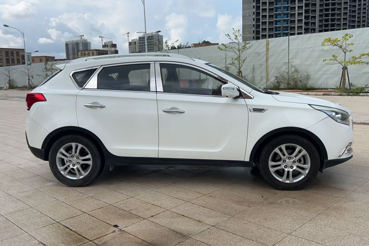 Used Huatai Santa Fe 2017 1.5T Gasoline Automatic Two-Wheel Drive Smart Enjoyment i3 Model Exterior 3