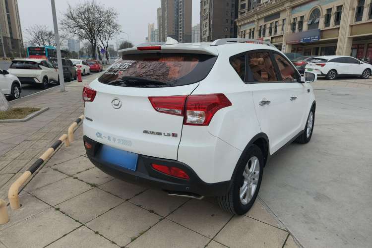 Used Huatai Santa Fe 2017 1.5T Gasoline Automatic Two-Wheel Drive Smart Enjoyment i3 Model Exterior 3