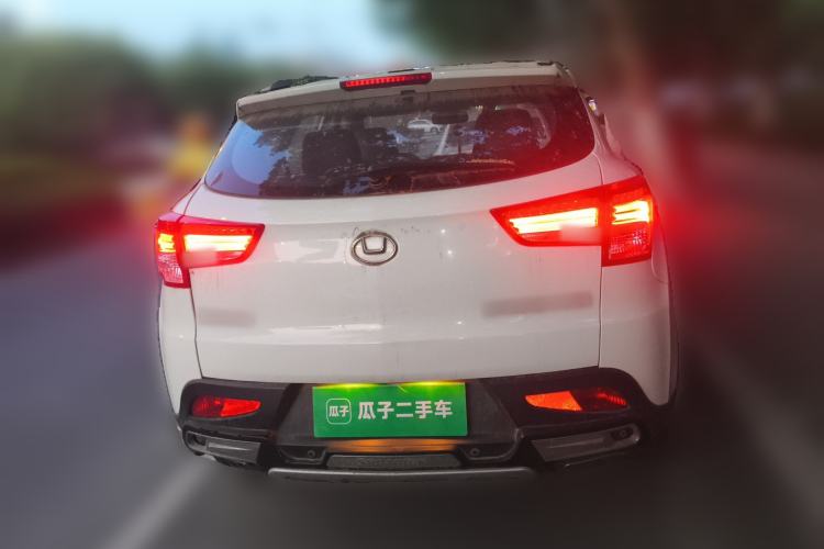 Used Huatai Santa Fe 2017 1.5T Gasoline Automatic Two-Wheel Drive Smart Enjoyment i3 Model Exterior 4