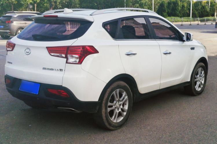 Used Huatai Santa Fe 2017 1.5T Gasoline Automatic Two-Wheel Drive Smart Enjoyment i3 Model Exterior 4