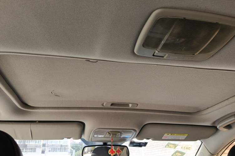 Used Huatai Santa Fe 2017 1.5T Gasoline Automatic Two-Wheel Drive Smart Enjoyment i3 Model Headliner