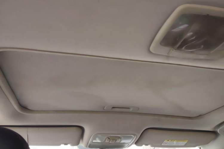 Used Huatai Santa Fe 2017 1.5T Gasoline Manual Two-Wheel-Drive Elite Model Headliner