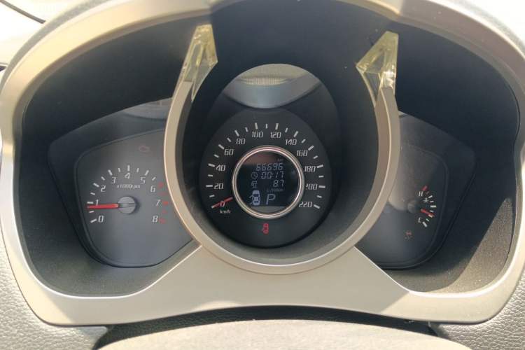 Used Huatai Santa Fe 2017 1.5T Gasoline Automatic Two-Wheel Drive Smart Enjoyment i3 Model Instrument Cluster