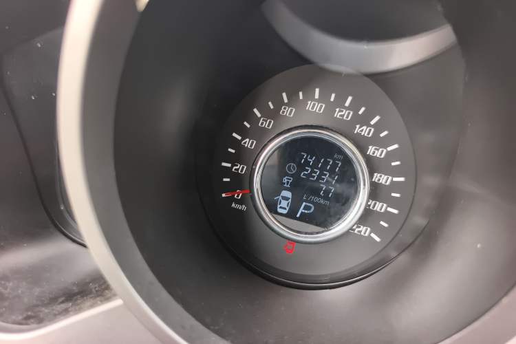 Used Huatai Santa Fe 2017 1.5T Gasoline Automatic Two-Wheel Drive Smart Enjoyment i3 Model Instrument Cluster