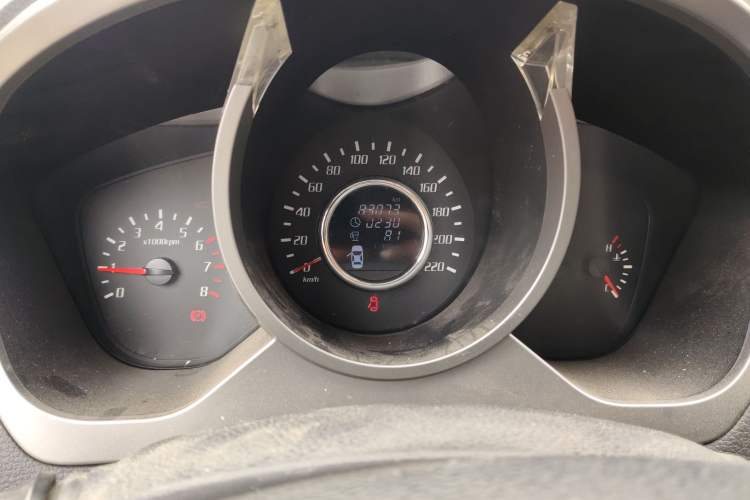 Used Huatai Santa Fe 2017 1.5T Gasoline Manual Two-Wheel-Drive Elite Model Instrument Cluster