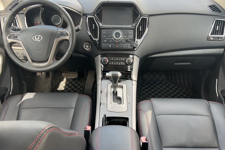 Used Huatai Santa Fe 2017 1.5T Gasoline Automatic Two-Wheel Drive Smart Enjoyment i3 Model Interior 8