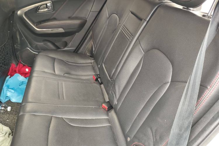 Used Huatai Santa Fe 2017 1.5T Gasoline Manual Two-Wheel-Drive Elite Model Left Rear Seat