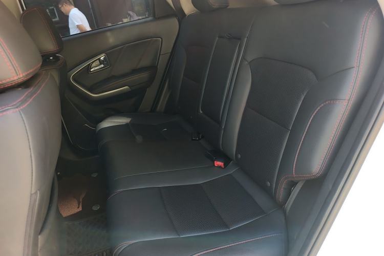 Used Huatai Santa Fe 2017 1.5T Gasoline Manual Two-Wheel Drive Smart Enjoyment i3 Model Left Rear Seat