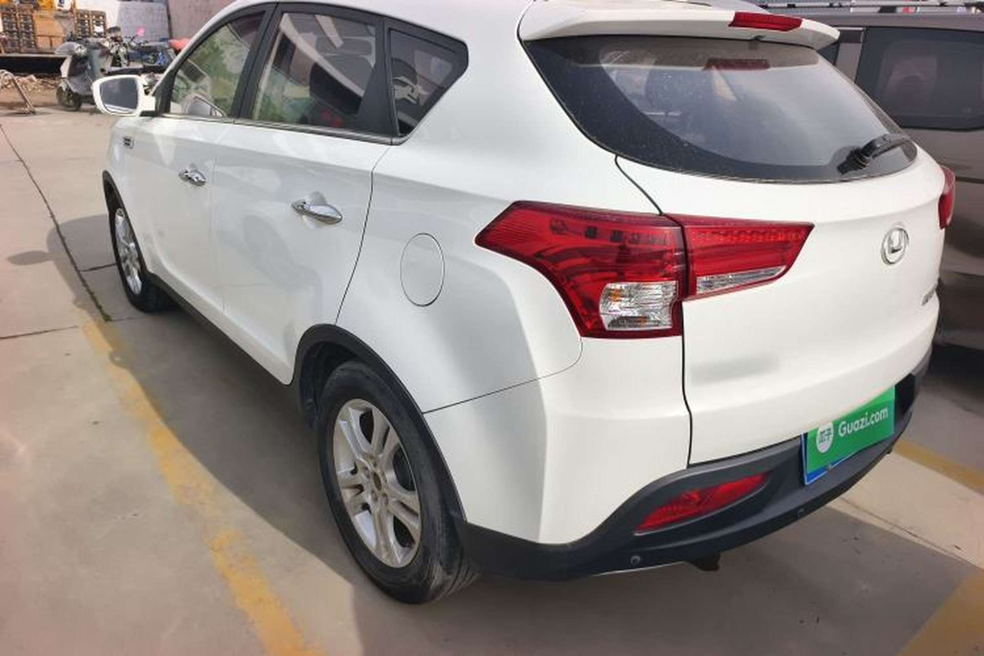Used Huatai Santa Fe 2017 1.5T Gasoline Automatic Two-Wheel Drive Smart Enjoyment i3 Model Left Side
