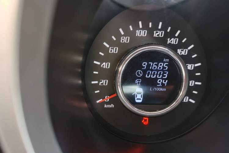Used Huatai Santa Fe 2017 1.5T Gasoline Manual Two-Wheel-Drive Elite Model Odometer Close Up