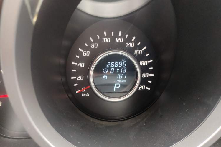 Used Huatai Santa Fe 2017 1.5T Gasoline Automatic Two-Wheel Drive Smart Enjoyment i3 Model Odometer Close Up