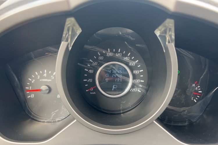 Used Huatai Santa Fe 2017 1.5T Gasoline Automatic Two-Wheel Drive Smart Enjoyment i3 Model Odometer Close Up