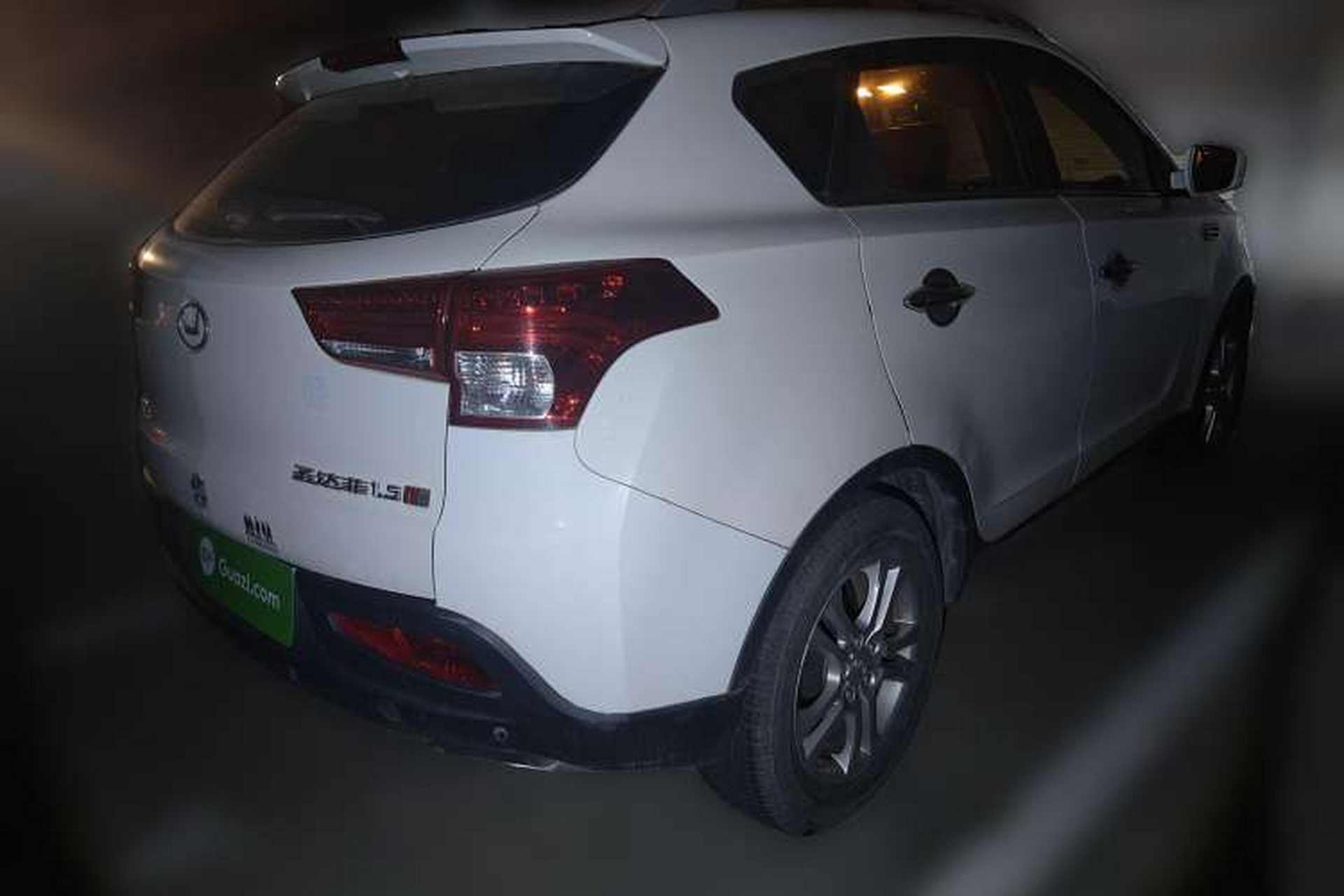 Used Huatai Santa Fe 2017 1.5T Gasoline Automatic Two-Wheel Drive Smart Enjoyment i3 Model Rear Right 45 Deg
