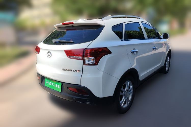 Used Huatai Santa Fe 2017 1.5T Gasoline Manual Two-Wheel Drive Smart Enjoyment i3 Model Rear Right 45 Deg