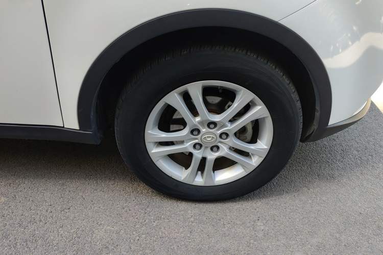 Used Huatai Santa Fe 2017 1.5T Gasoline Manual Two-Wheel Drive Smart Enjoyment i3 Model Right Front Wheel Hub