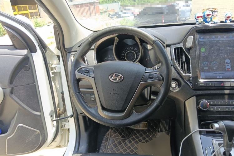 Used Huatai Santa Fe 2017 1.5T Gasoline Automatic Two-Wheel Drive Smart Enjoyment i3 Model Steering Wheel