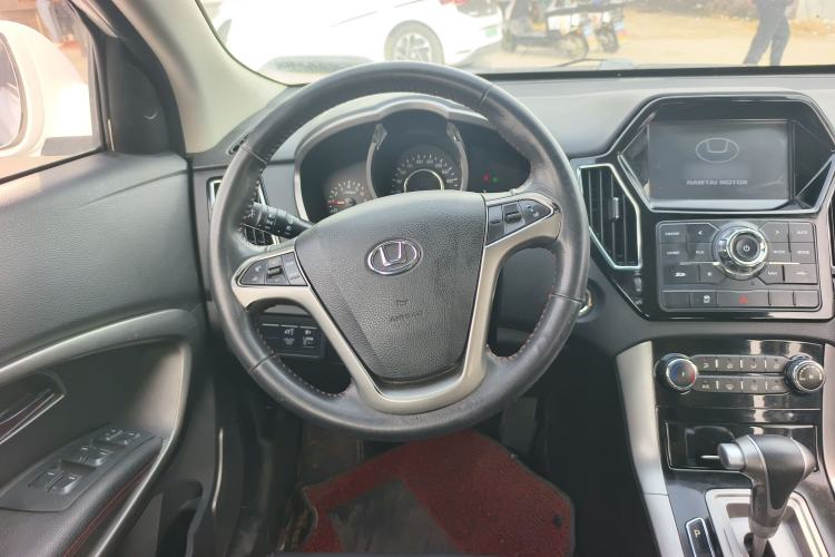 Used Huatai Santa Fe 2017 1.5T Gasoline Automatic Two-Wheel Drive Smart Enjoyment i3 Model Steering Wheel