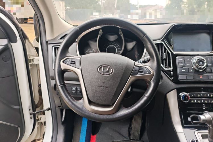 Used Huatai Santa Fe 2017 1.5T Gasoline Automatic Two-Wheel-Drive Elite Model Steering Wheel