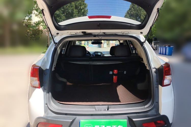 Used Huatai Santa Fe 2017 1.5T Gasoline Manual Two-Wheel Drive Smart Enjoyment i3 Model Trunk