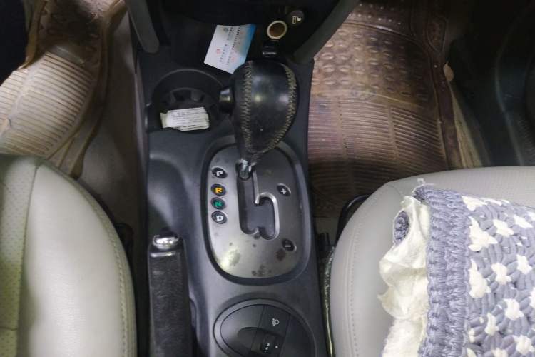 Used Huatai Santa Fe Classic 2006 2.0T Diesel VGT Automatic 4x4 Standard Edition Gear Lever