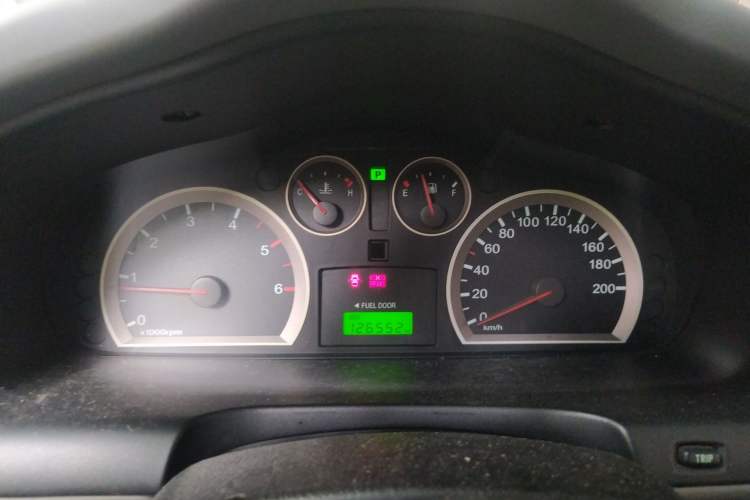 Used Huatai Santa Fe Classic 2006 2.0T Diesel VGT Automatic 4x4 Standard Edition Instrument Cluster