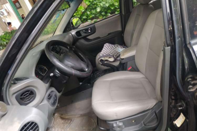 Used Huatai Santa Fe Classic 2006 2.0T Diesel VGT Automatic 4x4 Standard Edition Left Front Seat