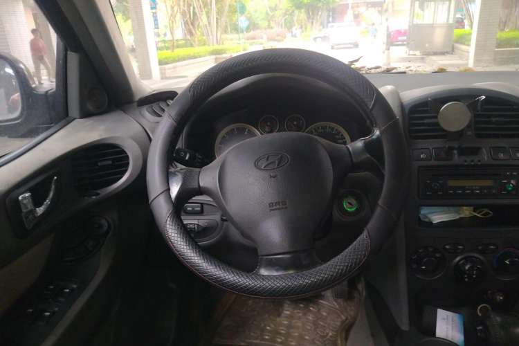 Used Huatai Santa Fe Classic 2006 2.0T Diesel VGT Automatic 4x4 Standard Edition Steering Wheel