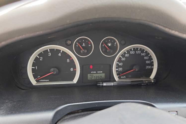 Used Huatai Santa Fe Classic 2009 2.0T Diesel Manual Two-Wheel Drive Luxury Version Instrument Cluster