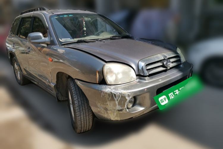Used Huatai Santa Fe Classic 2011 2.0L Gasoline Manual Two-Wheel Drive Comfort Version Front Right 45 Deg