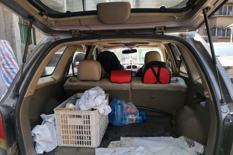 Used Huatai Santa Fe Classic 2011 2.0L Gasoline Manual Two-Wheel Drive Comfort Version Trunk