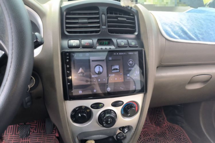 Used Huatai Santa Fe Classic 2012 2.0L Gasoline Manual Luxury Version Audio And AC Panel