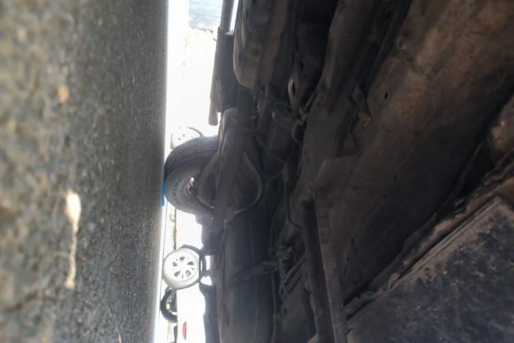 Used Huatai Santa Fe Classic 2012 2.0L Gasoline Manual Luxury Version Chassis Front Left