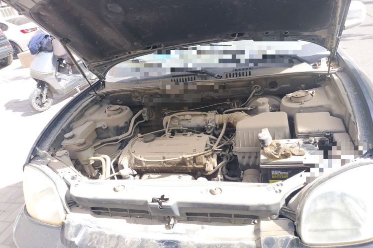 Used Huatai Santa Fe Classic 2012 2.0L Gasoline Manual Luxury Version Engine Bay