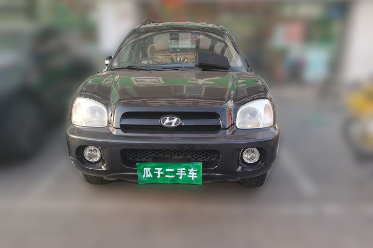 Used Huatai Santa Fe Classic 2012 2.0L Gasoline Manual Two-Wheel Drive with Sunroof Front