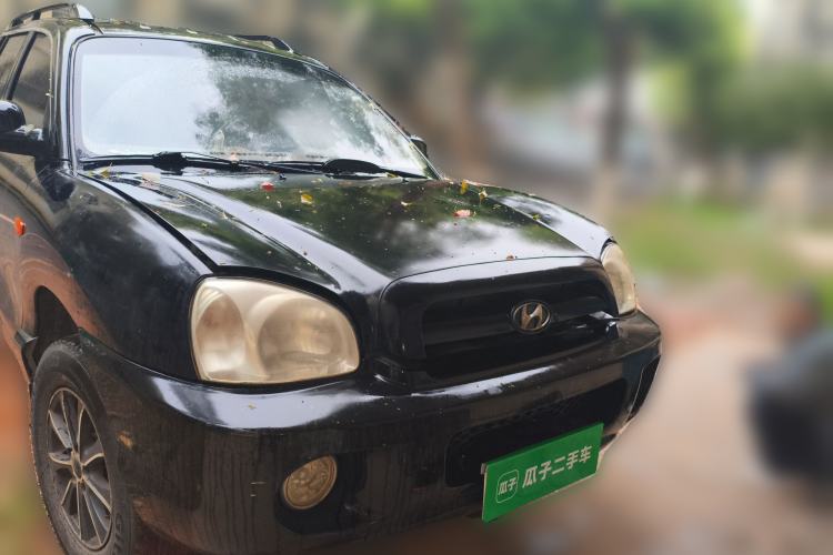 Used Huatai Santa Fe Classic 2012 2.0L Gasoline Manual Two-Wheel Drive with Sunroof Front