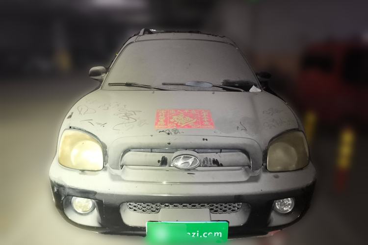 Used Huatai Santa Fe Classic 2012 2.0L Gasoline Manual Two-Wheel Drive with Sunroof Front