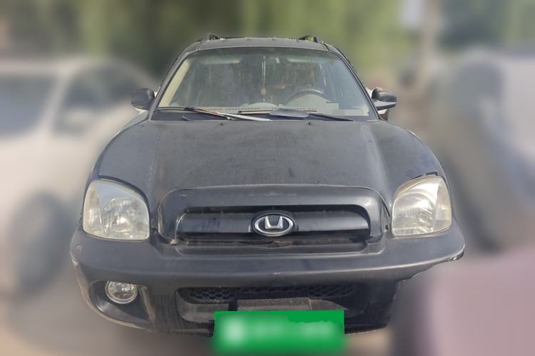 Used Huatai Santa Fe Classic 2012 2.0L Gasoline Manual Two-Wheel Drive with Sunroof Front