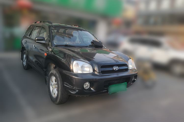 Used Huatai Santa Fe Classic 2012 2.0L Gasoline Manual Two-Wheel Drive with Sunroof Front Right 45 Deg